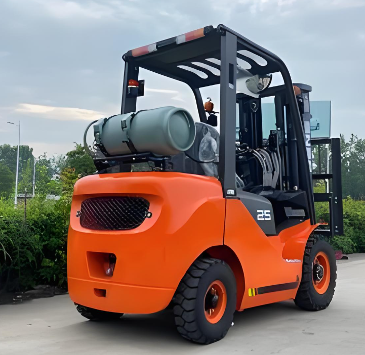 Nissan K25 LPG forklift